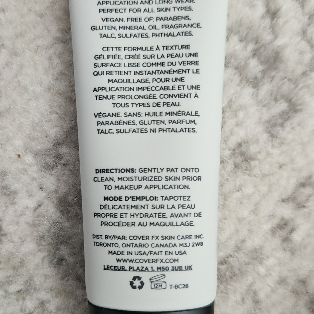 Primer by Cover Fx, Glow Drops by Jecca Blac and Hydra Plumping BoosteR - Picture 3 of 7